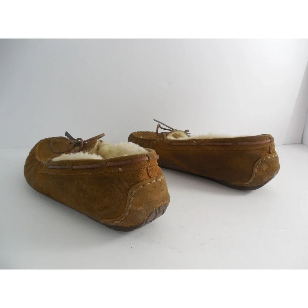 UGG Australia Dakota Moccasin Slippers Size 4 Chestnut‎ Brown Suede Shearling